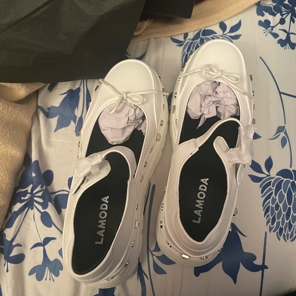 Beauty Queen Chunky Platform Mary Jane Shoes - Picture 3 of 3